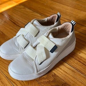 Dr. Scholl’s Lifestyle Sneakers